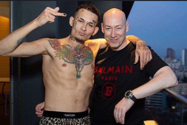 hsen_sei's tweet image. пятьдесят тысяч лайков и я пишу про них фанфик