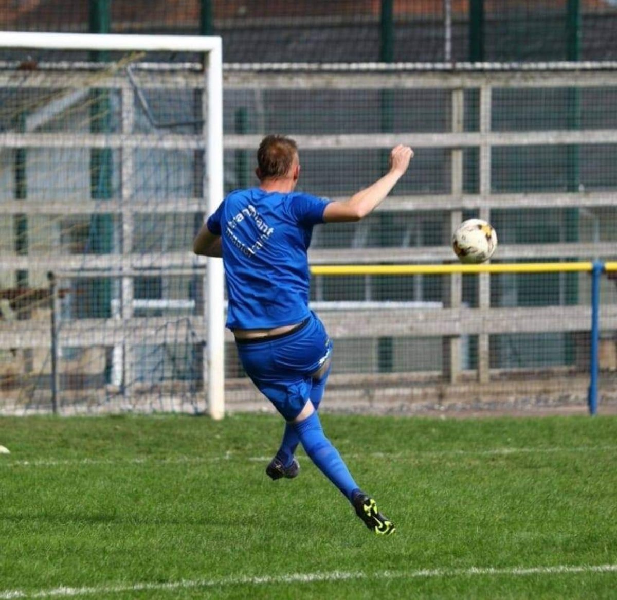 Josh Castle makes his final signing of the summer 

Did someone order goals and bookings?

Deadline day deal completed 

He's home!!

 <a href="/KizzBuran/">🏴󠁧󠁢󠁥󠁮󠁧󠁿Kizza🏴󠁧󠁢󠁥󠁮󠁧󠁿</a> returns to Wingfield and could be set to feature this evening

#BackWhereHeBelongs
#UTH
#TreeHead
#Goals 
#Castle
#Castlevania