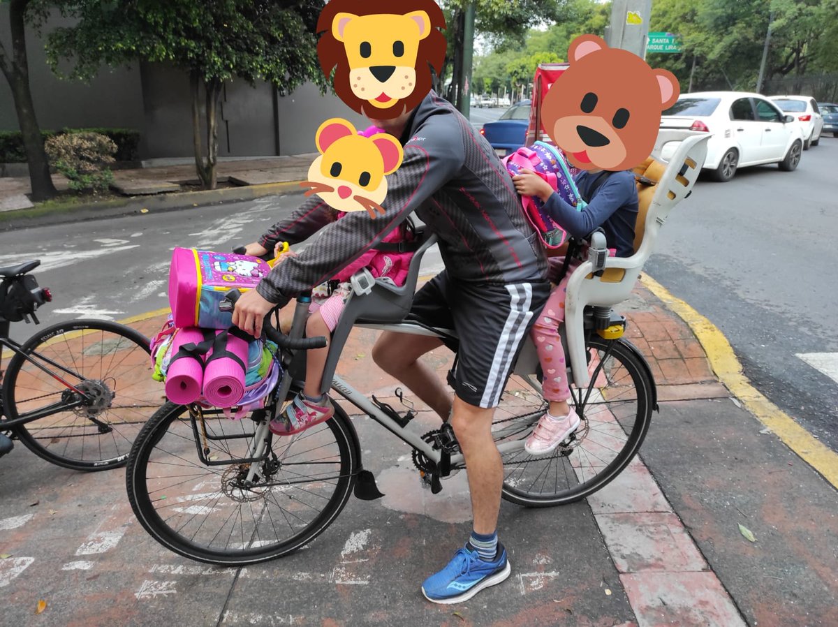 luillo's tweet photo. Hoy me encontré esta bella imagen

Creen que si hay alternativas al 🚙???
#MejorEnBici https://t.co/YUFOQ77pId
