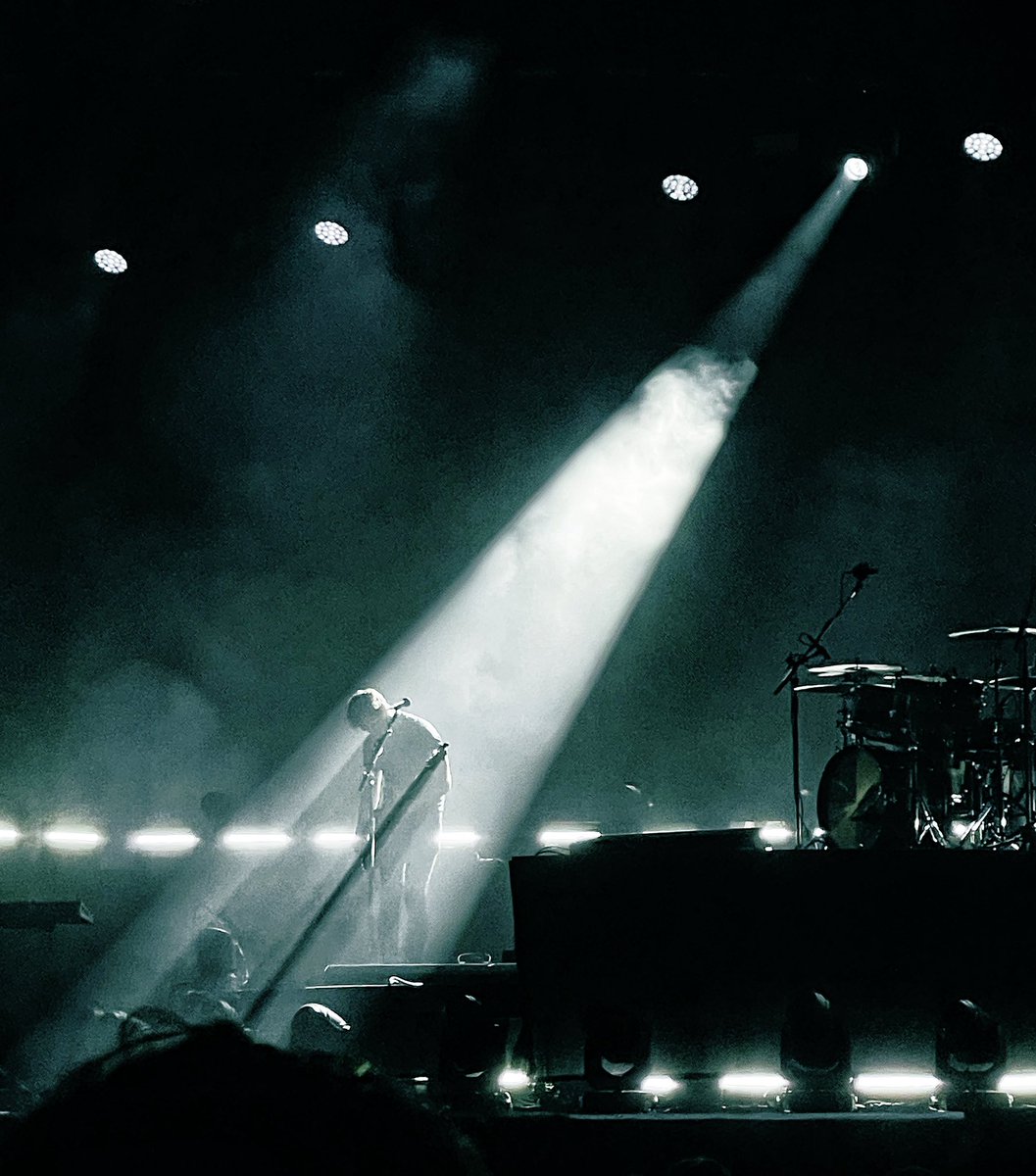 altastic's tweet photo. @royalblooduk @VictoriousFest 4th Royal Blood gig and they just get better and better. Great end to the weekend still buzzing!! https://t.co/hxvyEWDrm3