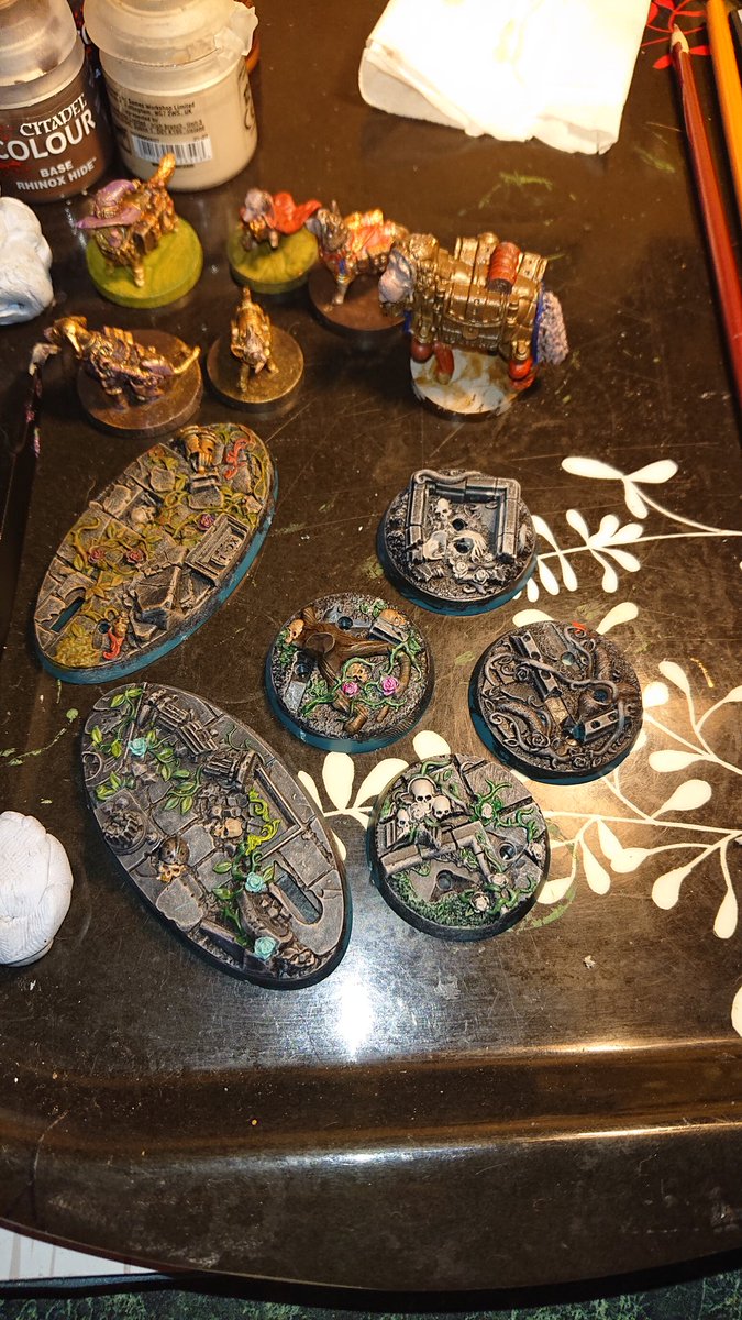 darths73ph's tweet photo. My first few sets and time painting quite proud of myself for the painting #warhammer40k https://t.co/FQMEWH9dDI