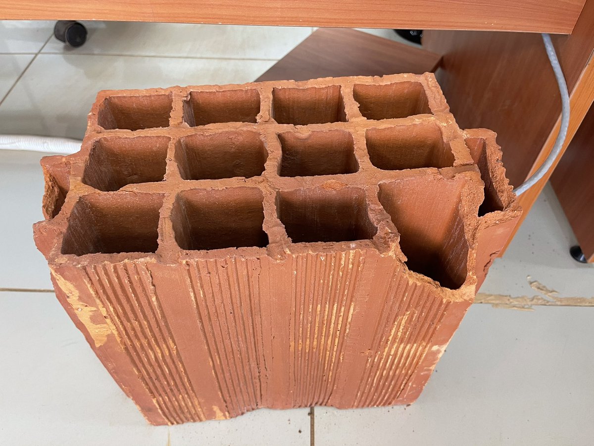 CastleHoldings's tweet photo. #JubaBuilders.
Are thinking of where to get this product ( maxpans)from?. Do you urgently need them: Stop stressing yourself; we have it here for you.
Originally made in #Uganda.
#Customs_Clearance #Import #Export #Transportation https://t.co/C6oI9z25Xj