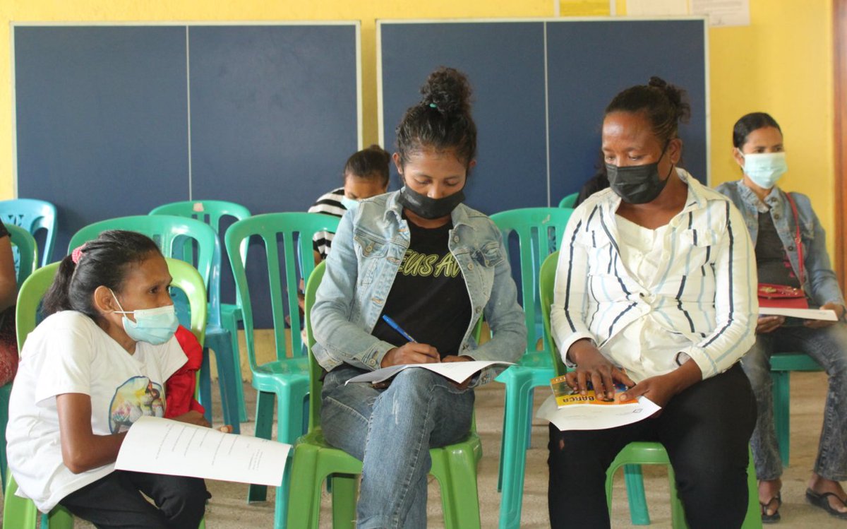 EU_TimorLeste's tweet photo. The EU🇪🇺 supported the Life Skill training for women survivors of past conflict&victims of #GBV in shelters in Baucau: to strengthen the knowledge, support them be independent, increase their confidence& reduce self-blaming. #TimorLeste @HivosROSEA #Acbit #EUwithHer https://t.co/vL5VLqzRJ6