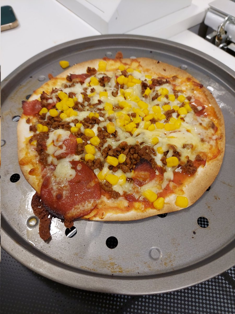 S2s have been loving the tortilla pizzas 🍕 
This week focus has been kitchen routine. Well done all 🙌