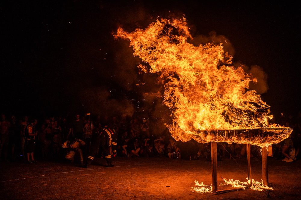 AfrikaBurn's tweet photo. Hold onto your hats. Mayday Tickets for AB2022 are going live tomorrow at 12pm SAST. Find out more here: https://t.co/4iNSP9gpbr or register here: https://t.co/Ol9oTXWfSz
Image: Jonx Pillemer
#AfrikaBurn #AfrikaBurn2022 #Africaburn #BurningMan #Quaggafontein https://t.co/HjxNlrYAFw