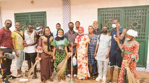 Cojeleg's tweet photo. MATINÉE D'ASSAINISSEMENT.

Dans le souci de pérenniser la paix, la cohésion sociale et le vivre ensemble. Notre structure COJELEG à travers l'initiative ''la BRIQUE QUI SAUVE'' a effectué ce matin une activité hautement citoyenne,celle d'assainir la mosquée de sangoyah pharmacie. https://t.co/UtWQIYPR2B