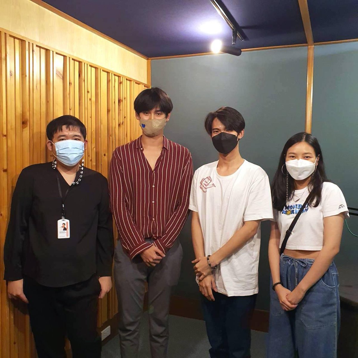 salmon_podcast's tweet photo. ต้อนรับคู่วายคู่แรกของรายการ WORLD Y จา @jaestsx และเฟริสท์ @firstfh5 จาก Don't Say No The Series เขาทั้งคู่จะมาเมาท์อะไรกับพีดีพี่ตั้มและโคโฮสต์น้องเนย ติดตามได้ในวันอังคาร 7 ก.ย. จ้า
#DSNTheSeries #JaaFirst #จาเฟริสท์ #WORLDY #โลกทั้งใบให้วายอย่างเดียว #WORLDYXJaaFirst https://t.co/0DwH7DO2yO