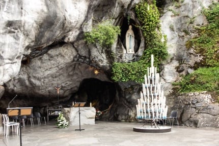 marianpil's tweet photo. Lourdes Pilgrimages return for 2021. 
Join groups of like-minded pilgrims on our fully escorted Pilgrimages throughout September and October. 3, 4 or 7 night departures. 
For further information visit our website >> https://t.co/Woe2coKZc6 https://t.co/H543QZ2Egv