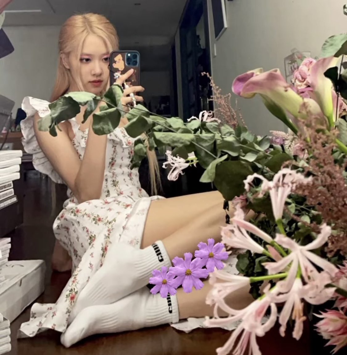 girlfriend material rosé