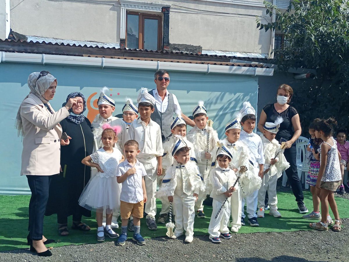 BİİNSAN YARDIMLAŞMA DAYANIŞMA VE EĞİTİM DERNEĞİ Olarak gerçekleştirmiş olduğumuz sünnet merasiminde tüm yönetim kurulumuza ve                 ❤️gönlü ile gönüllü ❤️ tüm destekçilerimize Teşekkürlerimizi sunarız                  BİİNSAN👥 🇹🇷🇹🇷