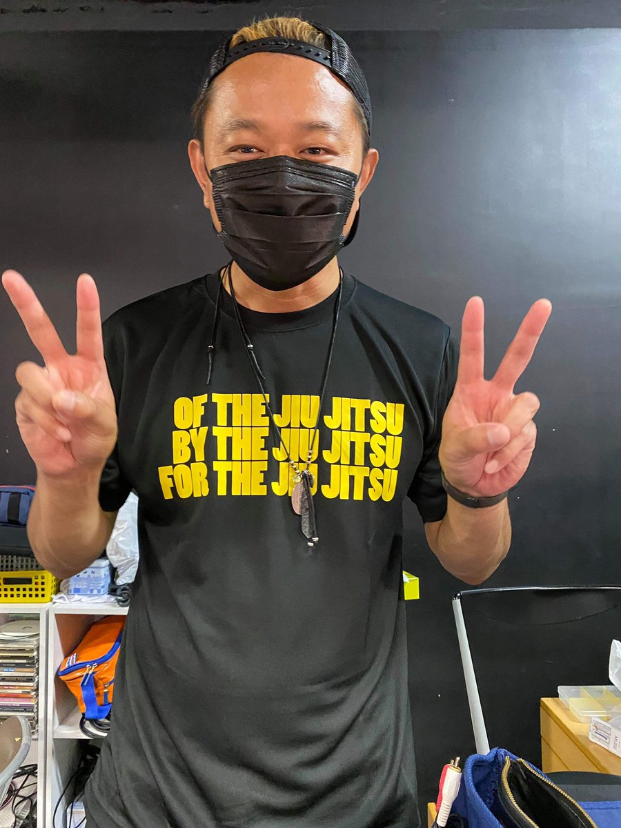 keita_relaxx's tweet photo. OF THE JIU JITSU
BY THE JIU JITSU
FOR THE JIU JITSU
KIT official Tシャツ
Design by @iwaoTOKURA
#kit #KINYABOYZINVITATIONALTOKYO
#kit03 #bjj #ブラジリアン柔術 #柔術 https://t.co/UsjNBRaEKq
