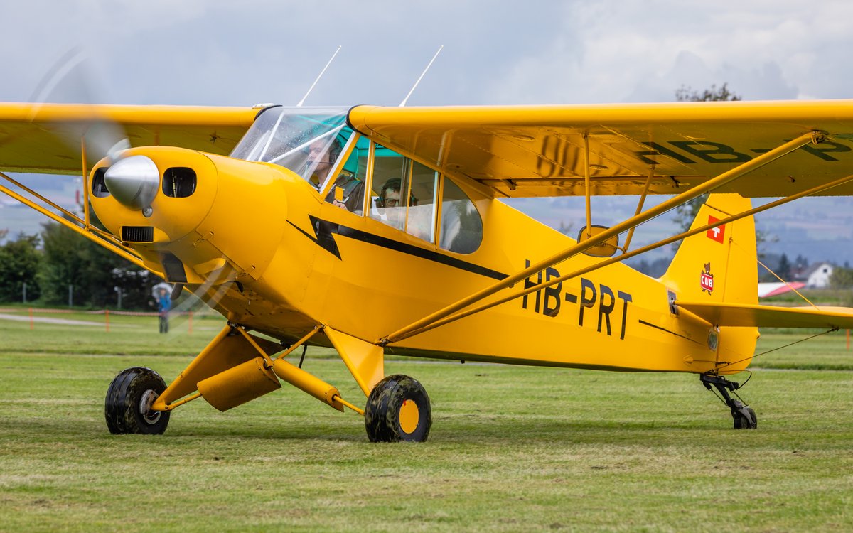 mrmoser1983's tweet photo. Piper PA-18-150 Super Cub
HB-PRT ๐จ๐ญ
(MSN 18-3084 - 1st Flt: 1953)
๐ทEOS 5D IV + EF 70-200mm f/2.8L IS II (@168mm, f/8, 1/200, ISO 100)
๐#Flugplatz #Birrfeld (#LSZF)๐จ๐ญ
#PA18 #PiperCub @piperaircraft #Aviation #AvGeek #Aircraft #AviationPhotography #Switzerland #Aargau https://t.co/thFGdtd6ac