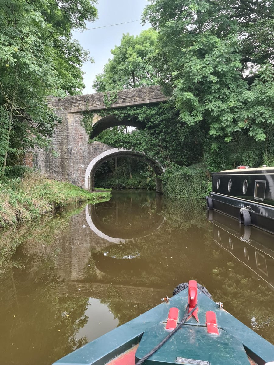 tasbarnoldswick's tweet photo. Learning with a difference. Our floating classroom. Learning out on the water #floatingclassroom #narrowboat #learningwithadifference @TheAltSch https://t.co/F6ltylVY8J