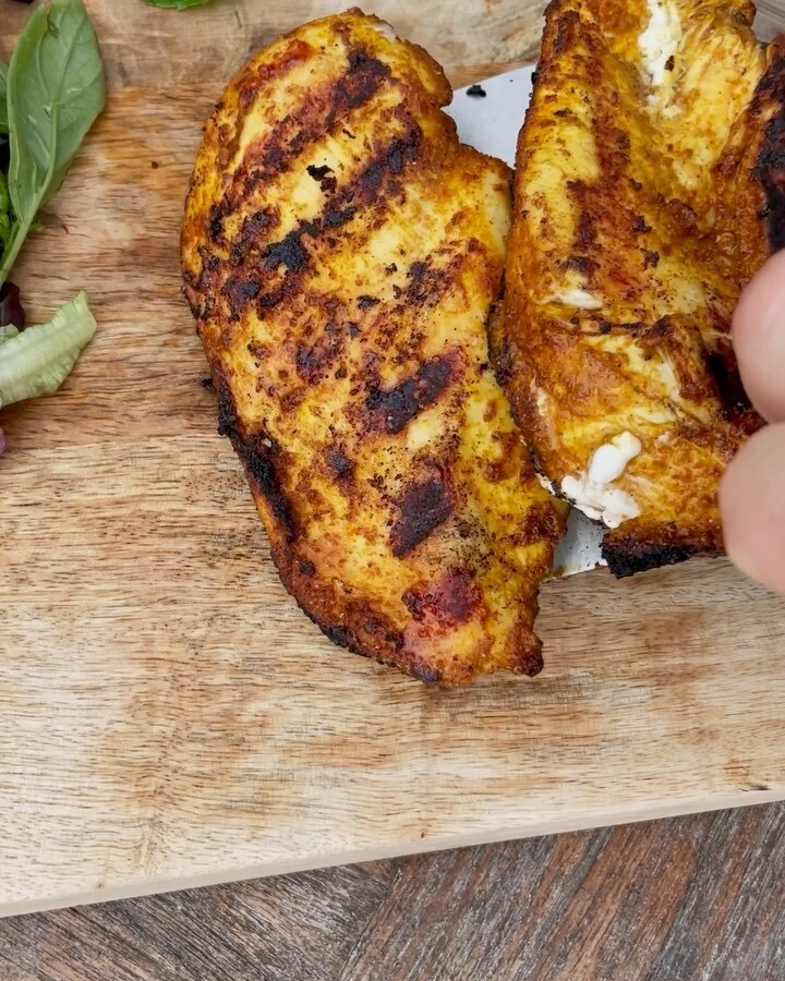 ChickenWraps - ich liebe diesen kleinen aber feinen Snacks 😋 Wer hat da noch Lust drauf 🤚🏻 

#wraps #chicken #chickenwrap #chickenwraps #tortillawrap #tkh #rezeptideen #rezeptefürjedentag #schnellesrezept #schnellegerichte #rezeptezumabnehmen #rezepte #rezeptdestages #grilli…