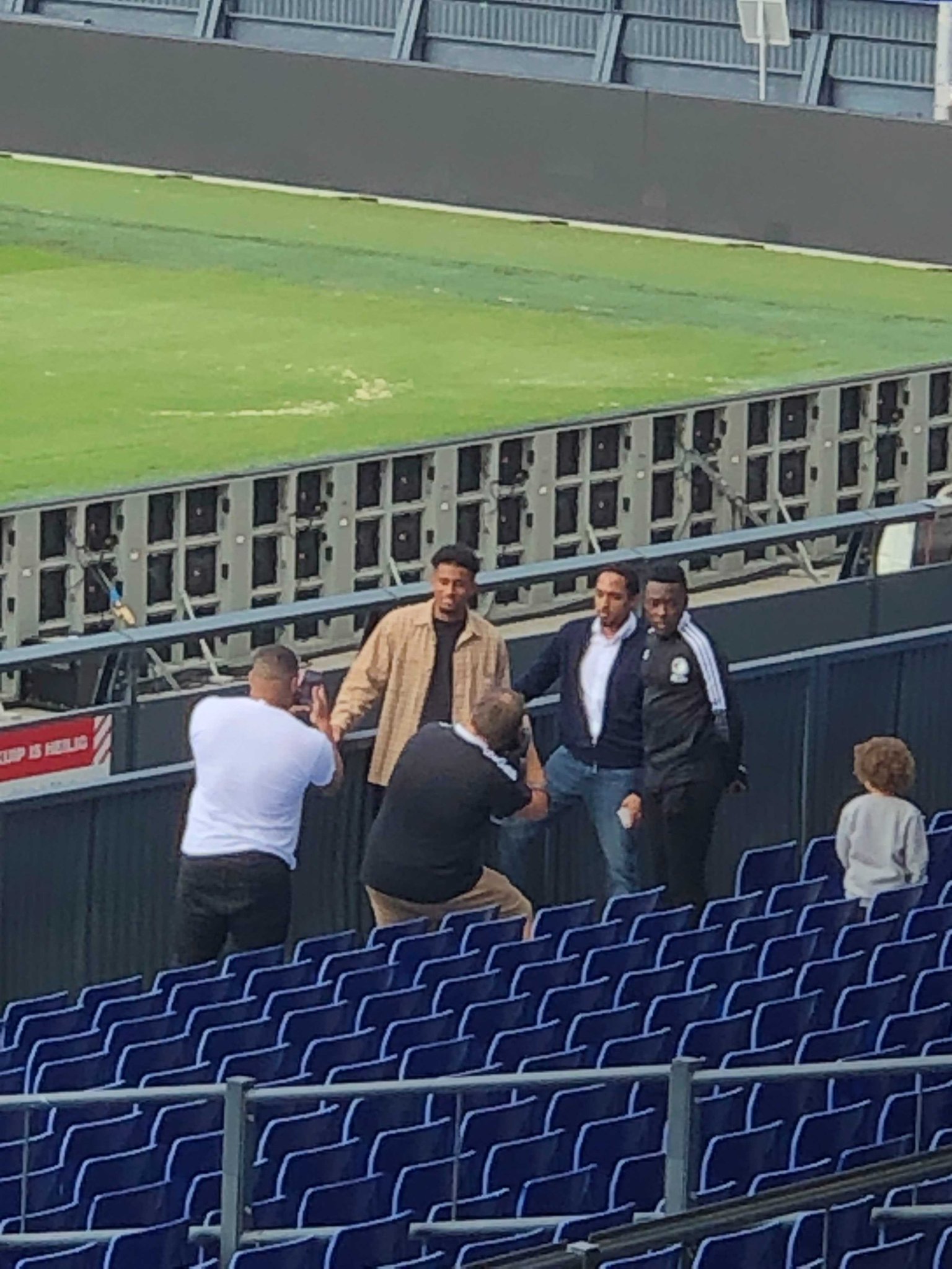 E-HVaNeXMAInX6Y?format=jpg&name=large