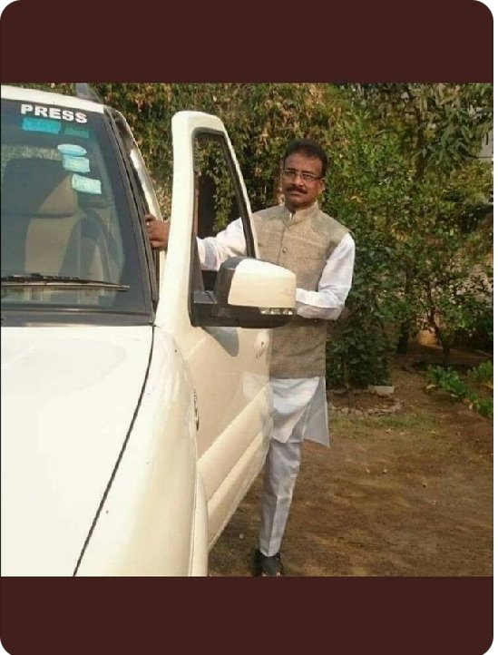 MohanSh97968312's tweet photo. @NhrcBharat @ashokgehlot51 माननीय राजेंद्र तांबी जी साहब का हम तहे दिल से बहुत-बहुत आभार व्यक्त करना चाहते हैं। अब हमें आशा नहीं पूरी उम्मीद है कि चयनित शिक्षकों को न्याय अवश्य मिलेगा भगवान माननीय तांबी जी को इस कार्य में आगे बढ़ने के लिए शक्ति प्रदान करें। https://t.co/r1qOxSgA1R