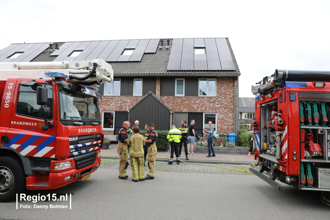 Nu online: #Middelbrand in spouwmuur woningen #Loofgang in #Rijswijk.