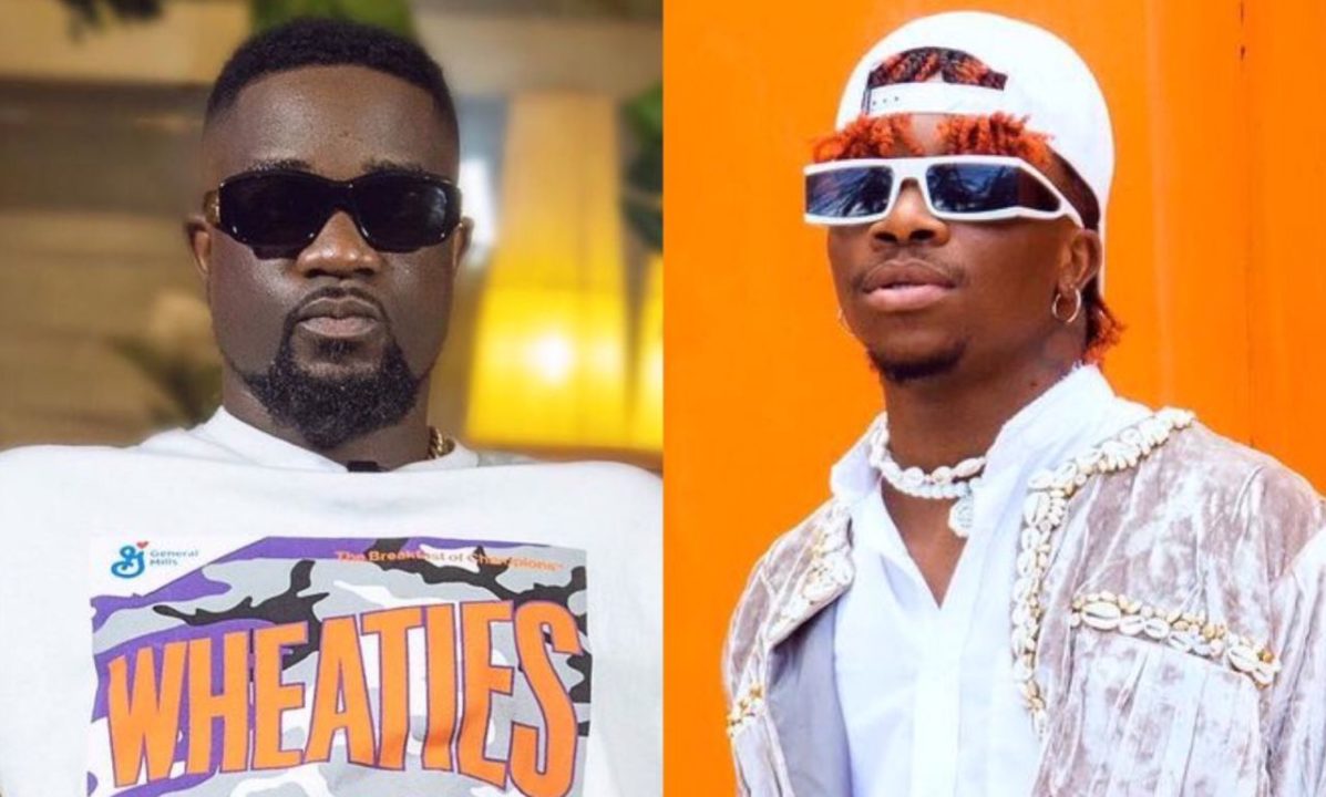 97fmRadiocity's tweet photo. #MidMorningMagazine with @SammyWetala
X @sheri_k___
We are celebrating the man whose voice gives us oxygen while taking our breath away @oxladeofficial as we vibe to #EclipseEp
#NP NON LIVING THING @sarkodie X @oxladeofficial
#LoveLifeLoveMusicLoveOxlade https://t.co/vtuG8nid7o