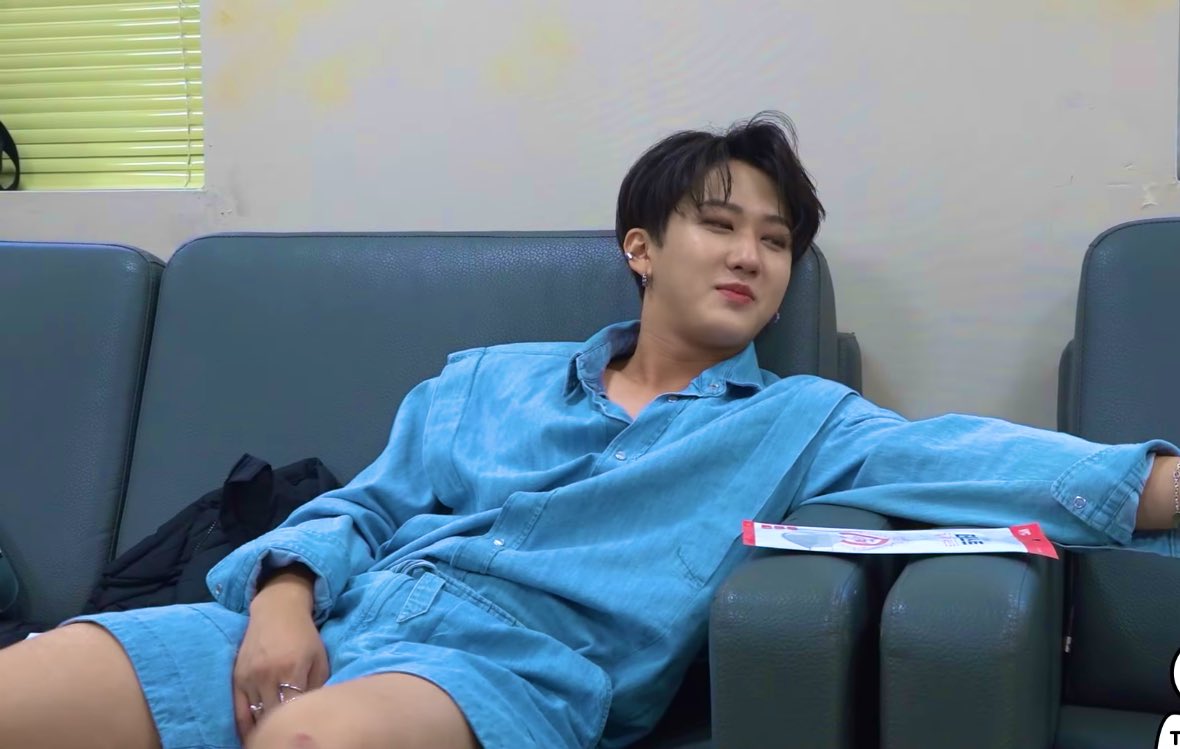 SCBFILES's tweet photo. this look on changbin https://t.co/6xYMtY4OIo