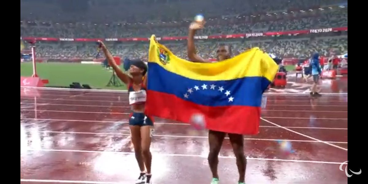 MEDALLA DE ORO🥇

Linda Pérez (T11) se queda con la primera medalla de oro en los Juegos Paralímpicos de Tokio 2020 y la quinta medalla de la delegación 👏🏻

Vamos por mas👊🏻👊🏻 @lindapatricia18

Que mejor manera de comenzar el día contestas alegrías que estos muchachos nos dan 👏🏻👏🏻