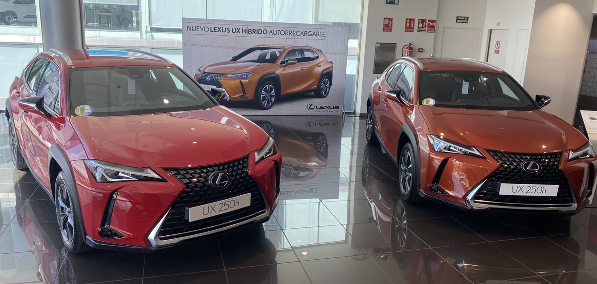JOAQGOMEZ's tweet photo. Lexus UX 250h 184 CV 🔋Tecnología Híbrida Autorrecargable con hasta 10 años de garantía. https://t.co/jxYZ8DyPRS