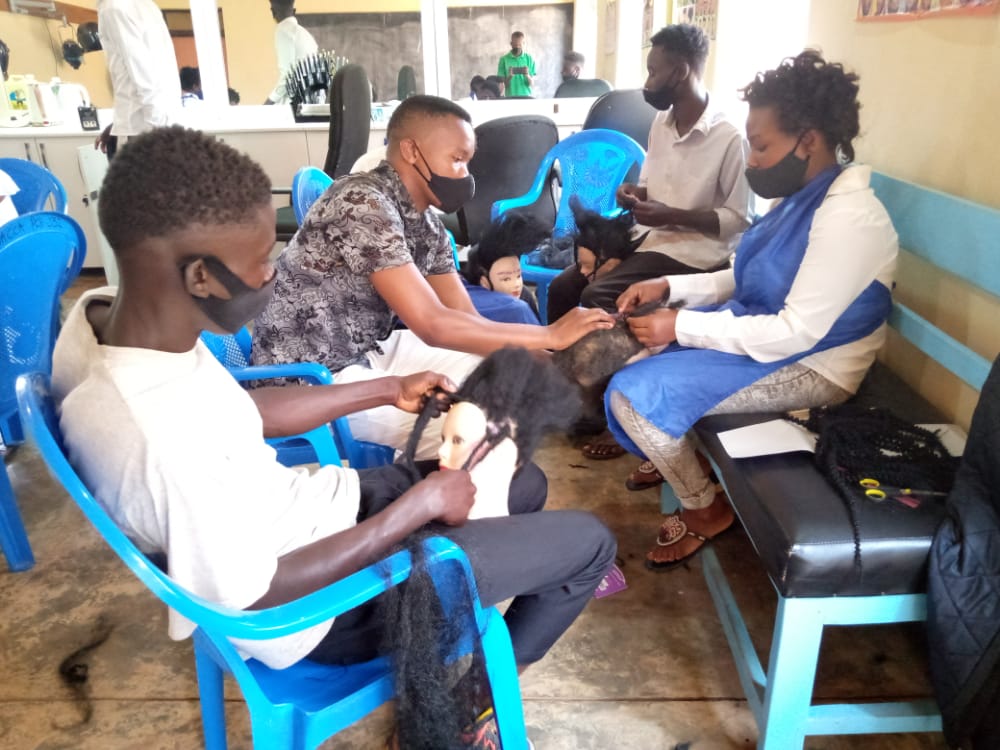 SACCA_Rwanda's tweet photo. The Hospitality & Hairdressing groups- Cohort 5 #EnableProject Youth are in a practical lesson doing different recipes and hairstyles. They are keen to know and perform very well in the course. @WJRelief https://t.co/EYRNGutc2L