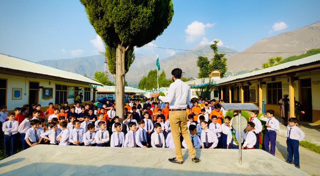 theasifshahzad's tweet photo. YOUTH.... the future of Pakistan...the Youth of Chitral..!

خرد کو غلامی سے آزاد کر
جوانوں کو پیروں کا استاد کر

Reaching out to the Future of Pakistan and the ones who will be next leaders... Our Youth !

Join us in this journey of smiles for everyone with a #MillionSmiles. https://t.co/qHJsWk09ec