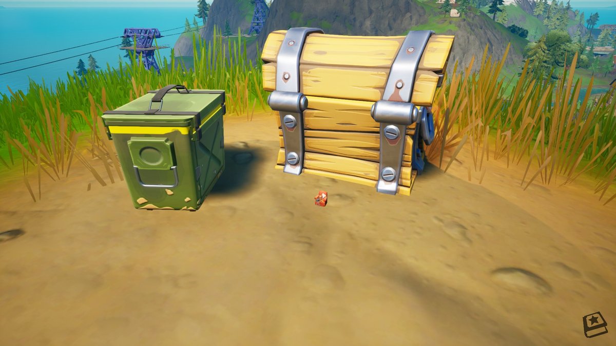 FN_Assist's tweet image. • After getting so small that the chair had a tiny bear and telescope appear, it is now GROWING in size instead!

How big will #tinychair get?