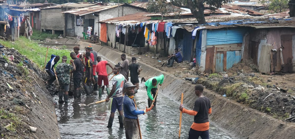 CEMESP Liberia @231 (@liberiacemesp) on Twitter photo Pictorial from an ongoing clean-up exercise in Paynesville, Liberia under the theme:
"Making your Environment Clean for your Future Generation." <a href="/TheophilusGipp1/">Theophilus Gippley</a> <a href="/Ru_thie25/">Ruth Gbatoe</a> <a href="/GarmondehI/">Garmondeh Wremongar Blojay Joe II</a> Pictorial from an ongoing clean-up exercise in Paynesville, Liberia under the theme:
"Making your Environment Clean for your Future Generation." <a href="/TheophilusGipp1/">Theophilus Gippley</a> <a href="/Ru_thie25/">Ruth Gbatoe</a> <a href="/GarmondehI/">Garmondeh Wremongar Blojay Joe II</a>