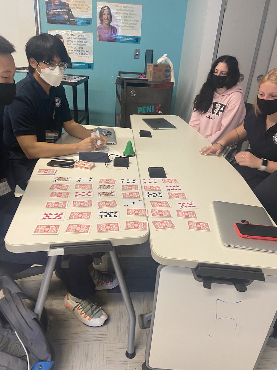 cruzteach's tweet image. CS Ss learning the #magicparity trick using error detection bits to detect changes in data #iteachCS #errordetection #pogil #binary #nbpsteam #room605