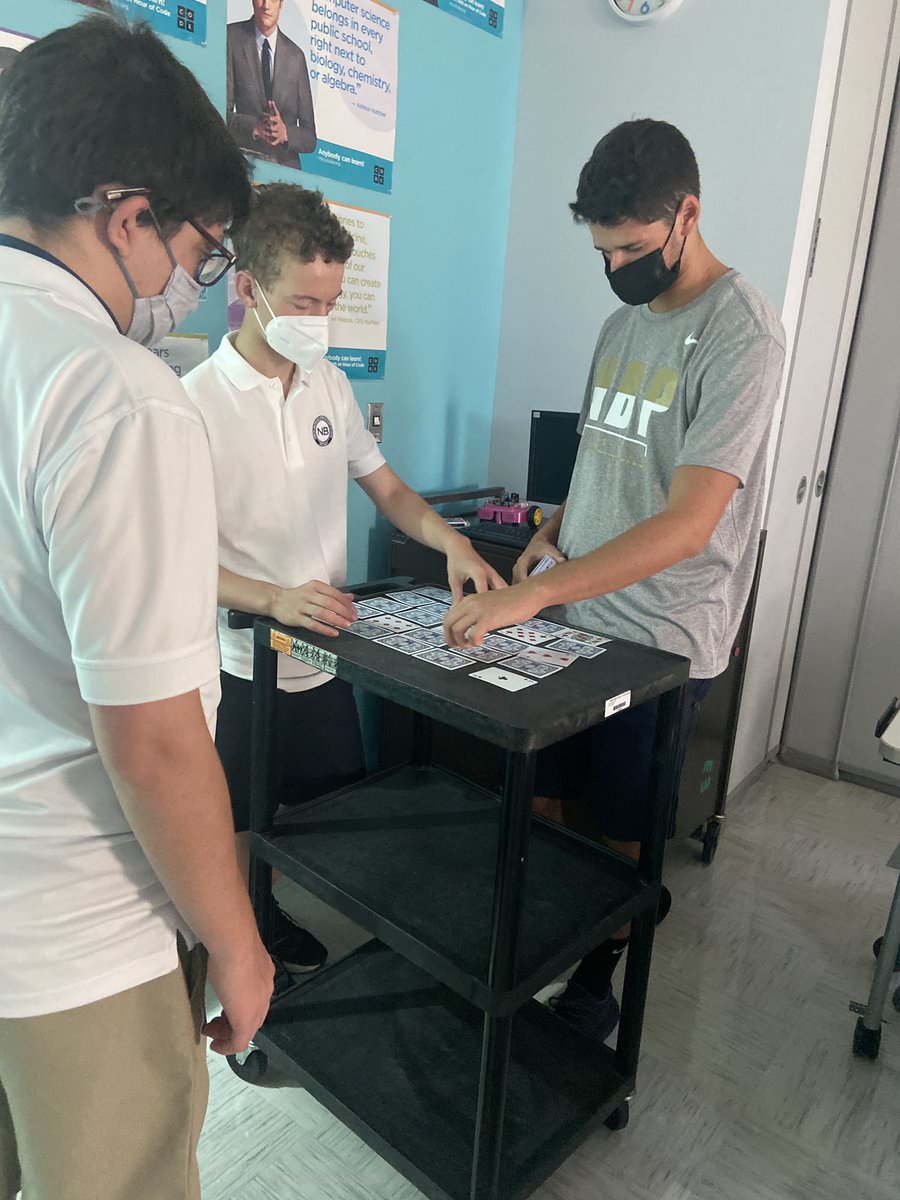 cruzteach's tweet image. CS Ss learning the #magicparity trick using error detection bits to detect changes in data #iteachCS #errordetection #pogil #binary #nbpsteam #room605
