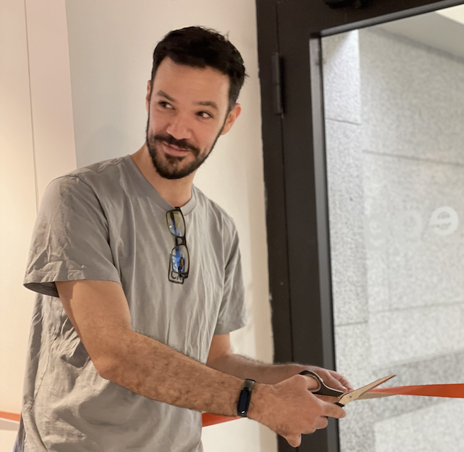 FronteggForSaaS's tweet photo. Here’s to new beginnings 🎉 🍾
We are thrilled to update you that we have moved into our spanking new office in Tel Aviv. Being proactive and moving ahead is in our DNA. We’ll let the pictures do the talking. @sagirodin @Aviadm @FreifeldRoyi https://t.co/F5w7wEnSSO