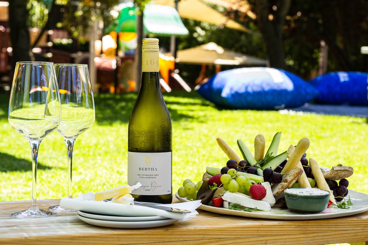 Grab a cozy cushion and let's have a stunning picnic day in the heart of Stellenbosch. Book your picnic out with us by calling +27 21 889-6588.

#winewednesdays #winetime #fingerfoods #stellenbosch #capewinelands
