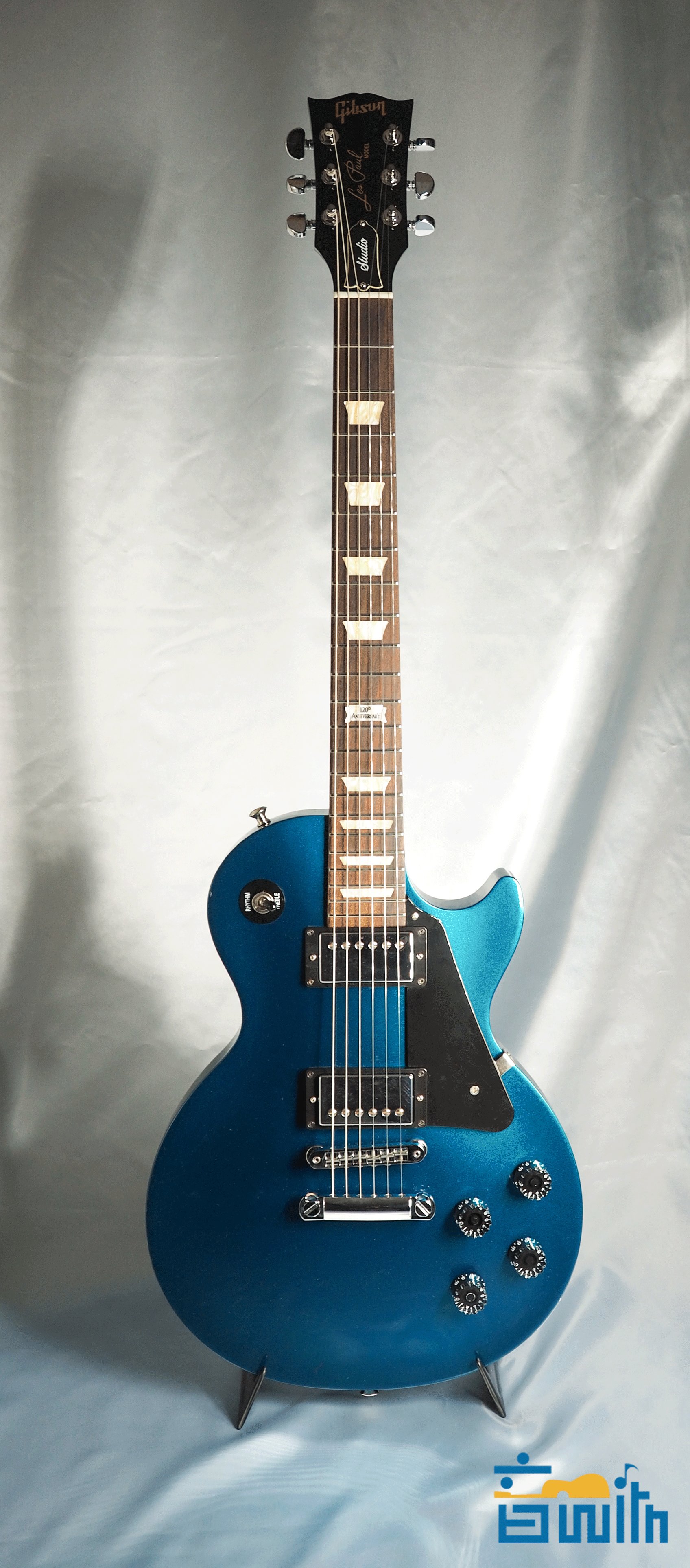 تويتر 音with على تويتر ラメが入ったギターはテンションあがります 僕の青いギターかっこいい選手権 T Co Koqucv4fq2