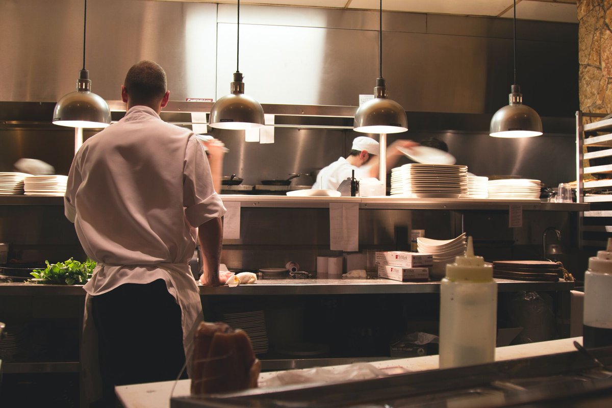 Calling All Chefs In Australia: tell us the impact COVID-19 had on your mental health & your profession in this survey by @UQ_News, @William_Angliss, & #Australian #Culinary Federation. It will take 20 mins, and you could win 4 Japanese knives worth $500! bit.ly/3juOa0P