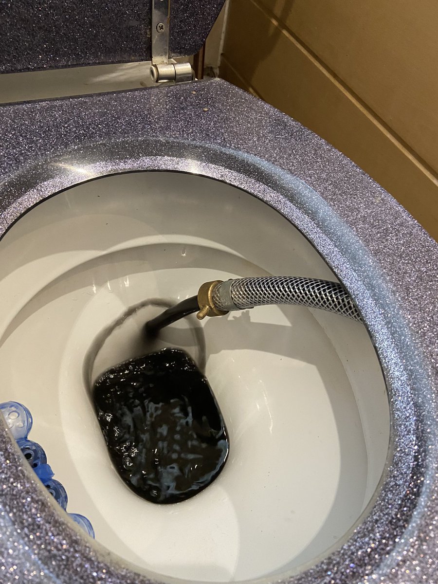 Little bank holiday Baxi install <a href="/baxiboilers/">Baxi UK & Ireland</a> <a href="/JamesHargreaves/">James Hargreaves</a> <a href="/ADEY_Pro/">ADEY</a> micro magna clean, 10 year warranty. <a href="/thoroughflush/">Thoroughflush®️</a> on the system. System water was in a terrible condition prior
