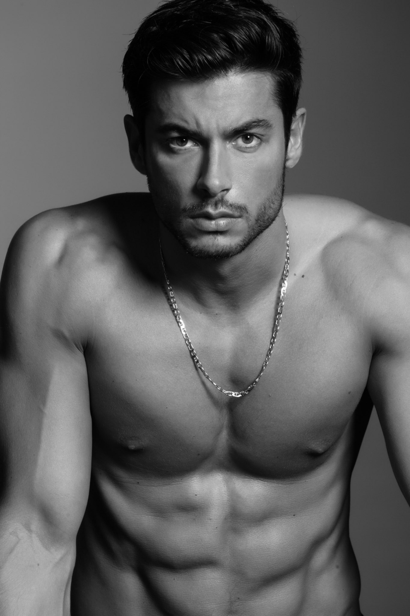 E-HqwDrWEAoyN74?format=jpg&name=large