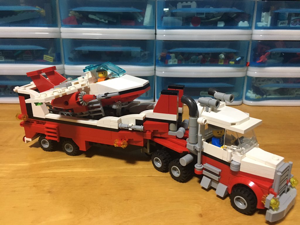 orangatanga_'s tweet image. 【ミニレッドバード】
デルル杯投稿の最終日に何のボケも無く憧れの5591をミニフィグサイズで作ってみました

車よりもジェット機をこのサイズで作る方が遥かに難しかった

ドライバーとパイロットが決まってなかったから感謝を込めて運営の方々に媚を売っておく
#デルル杯 
#Modelteam