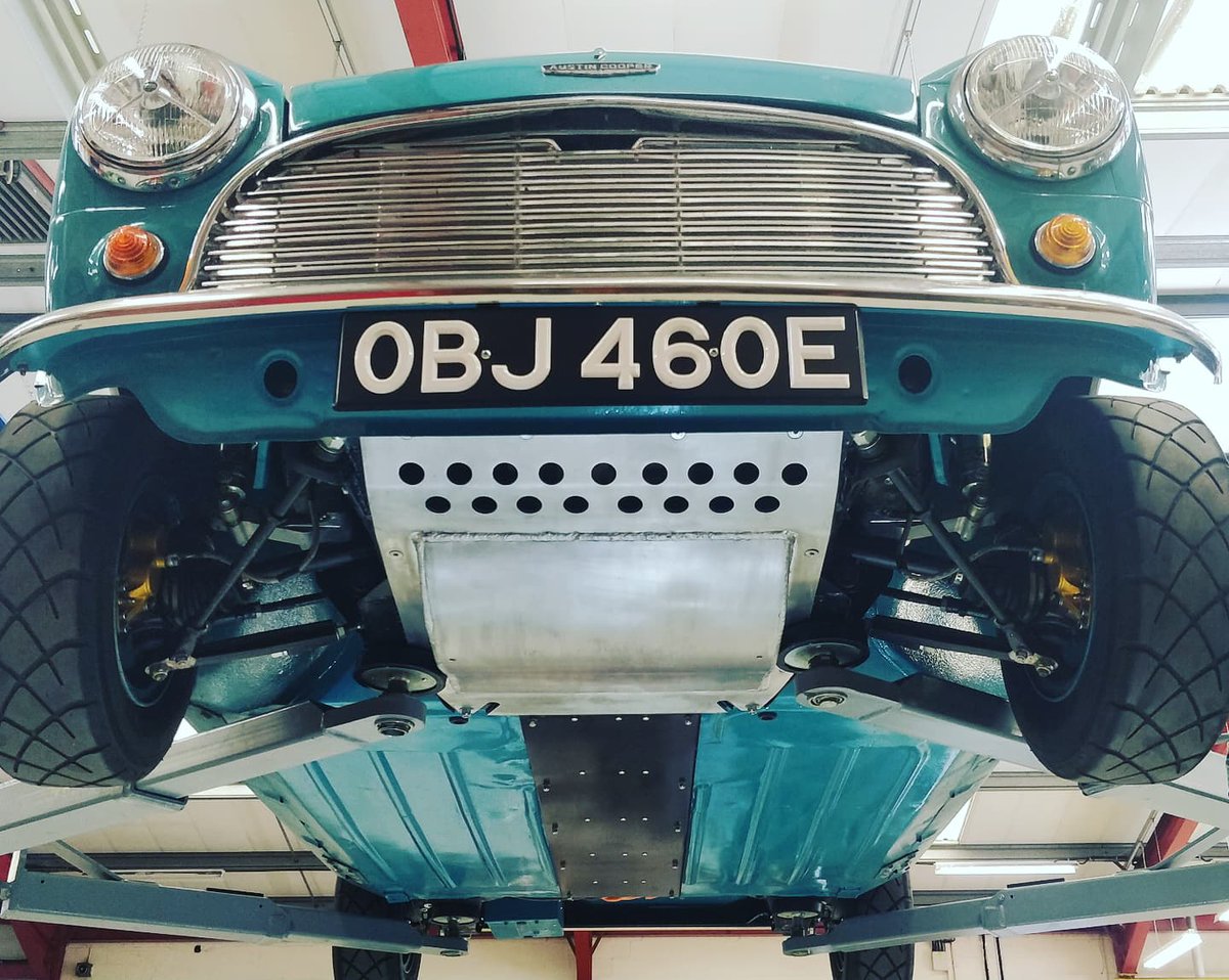 elecclassiccars's tweet image. All shined up and ready for the show. Come see this Tesla powered Mini up close at @FullyChargedShw in Farnborough this weekend. #mini #electricmini #classicmini #minicoopers #FullyChargedOUTSIDE