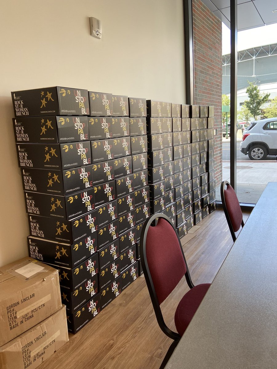 ShannonCohenInc's tweet image. 1/6th of the way there!
#BoxAssembly
#RSWBrunch2021