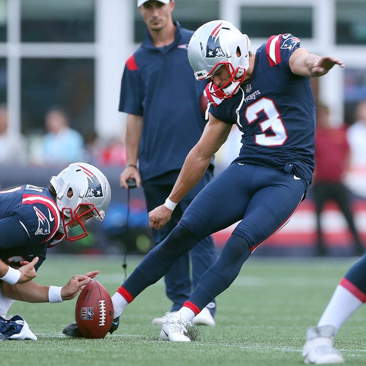 JonesandKeefe's tweet photo. Bill Belichick on the Patriots' kicker battle:
"We'll announce all our transactions after we've made them."
Are you #TeamNordin or #TeamFolk? https://t.co/sA0mVf56oy