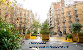 Goed dat er nu een reactie is van burgemeester 
<a href="/Bart_DeWever/">Bart De Wever</a> 
Die ingaat op drama en 'n opening laat voor 'n structurele aanpak van die gevaarlijke plek
Wel niet eens met feit dat zo'n oplossing lang op zich moet laten wachten. Zie Barcelona, #superblocks gva.be/cnt/dmf2021083…