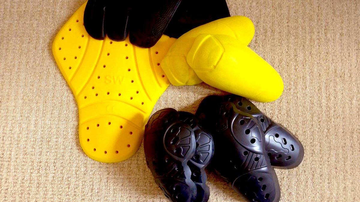 OverlandEvent's tweet image. Do you have the body armour from old motorcycle gear at home? Or summer weight jackets or gloves in any sizes? Please bring it with you, leave it at the collection point in the Overland Shop, and we'll pass it on to MJ Piki who will take it to Tanzania. Thanks!