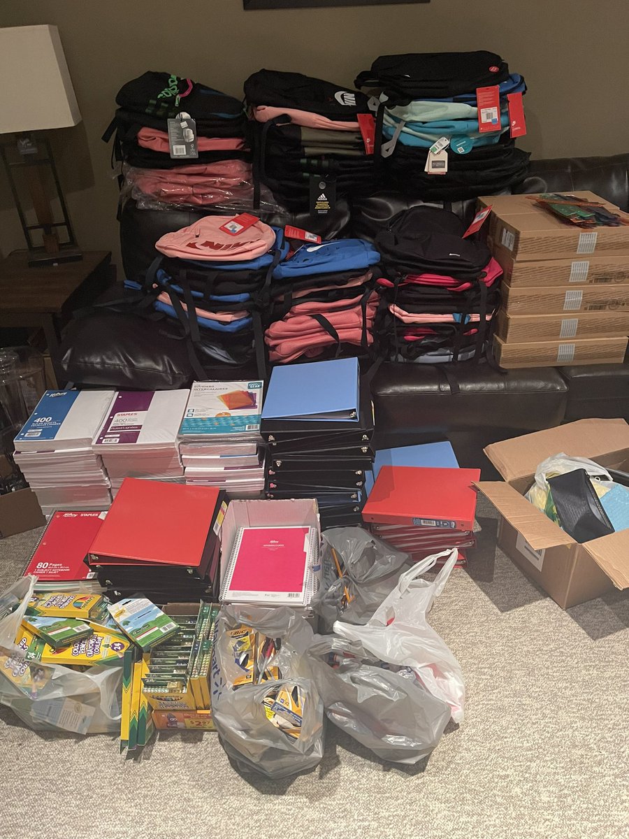 Alright OTTAWA Today and Tomorrow are the last days to help underprivileged kids in our community. 

I need your help so please RT. Let’s see how far we can get this tweet. 

It takes a Village to make this possible and I know you will come through. 

gofund.me/d870e5d5