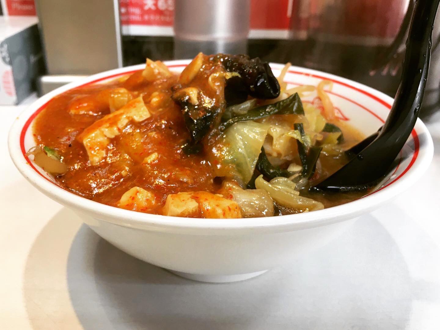 【蒙古タンメン中本】ビアジョッキ&白どんぶりセット Amazon.co.jp: 蒙古タンメン中本 ビアジョッキ 非売品 : ホーム