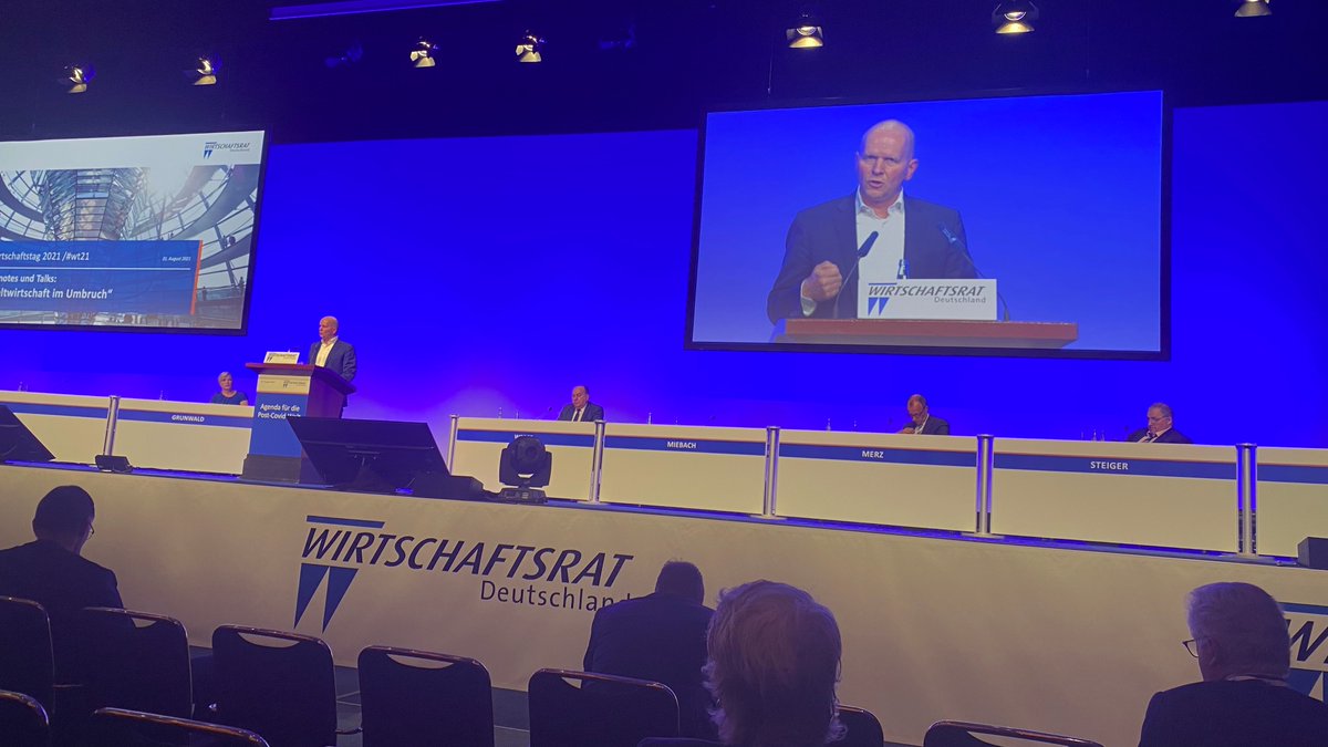 MastercardEU's tweet image. “People adopted new habits during #Covid19. And they have found these new habits – and the technologies that make them possible – more useful, more productive and more rewarding”, explains #Mastercard CEO @MiebachMichael at #WT21: mstr.cd/3DEvJz1