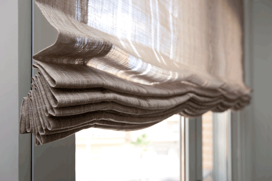 decoraestores's tweet photo. ✔Los estores paqueto son una solución decorativa muy eficaz, regulan la entrada de luz en la estancia y preservan la intimidad de su hogar.
 https://t.co/vEGvuOrtTe
#DecoraEstores #Cortinas #Decoración #Ventanas #EstoresPaqueto https://t.co/ir71kaheu7