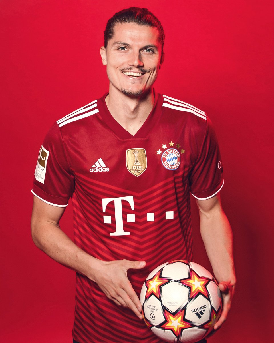 FCBayernUS's tweet photo. @Gkkuma2 @holahammad 😍 https://t.co/PPMBU0uH5g