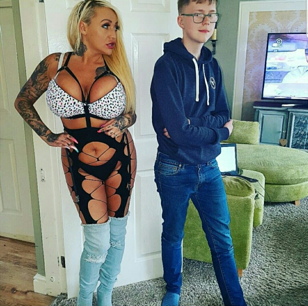 bambiblacks on Twitter "FOLLOW FOR FREE TO SEE THE FULL VIDEO 😍💦 https