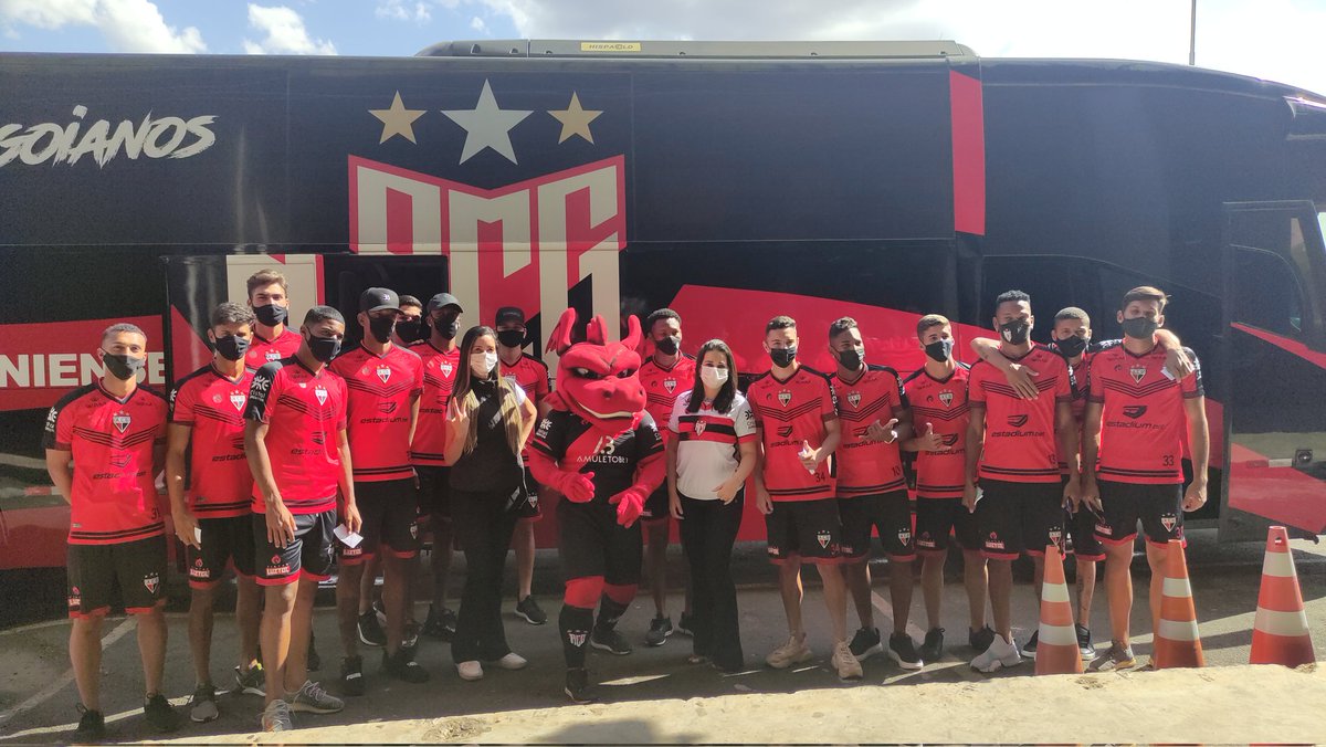 Hoje foi dia da equipe Sub-20 do Dragão vacinar! Juntos venceremos a Covid-19! 🇹🇹

O Atlético Goianiense tem muito orgulho de incentivar a vacinação! E assim faremos em todas as ocasiões! 💉❤️🖤

#VacinaSim #VacinasSalvamVidas #VivaAoSUS #Dragão